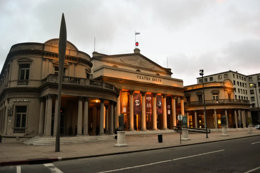 teatro solis uruguay