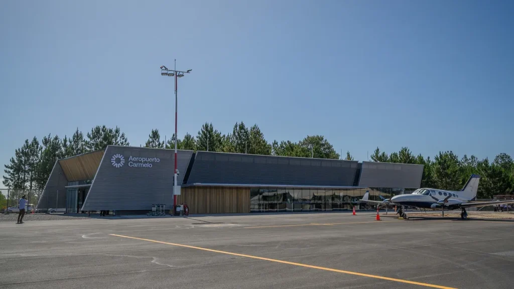 aeropuerto internacional carmelo